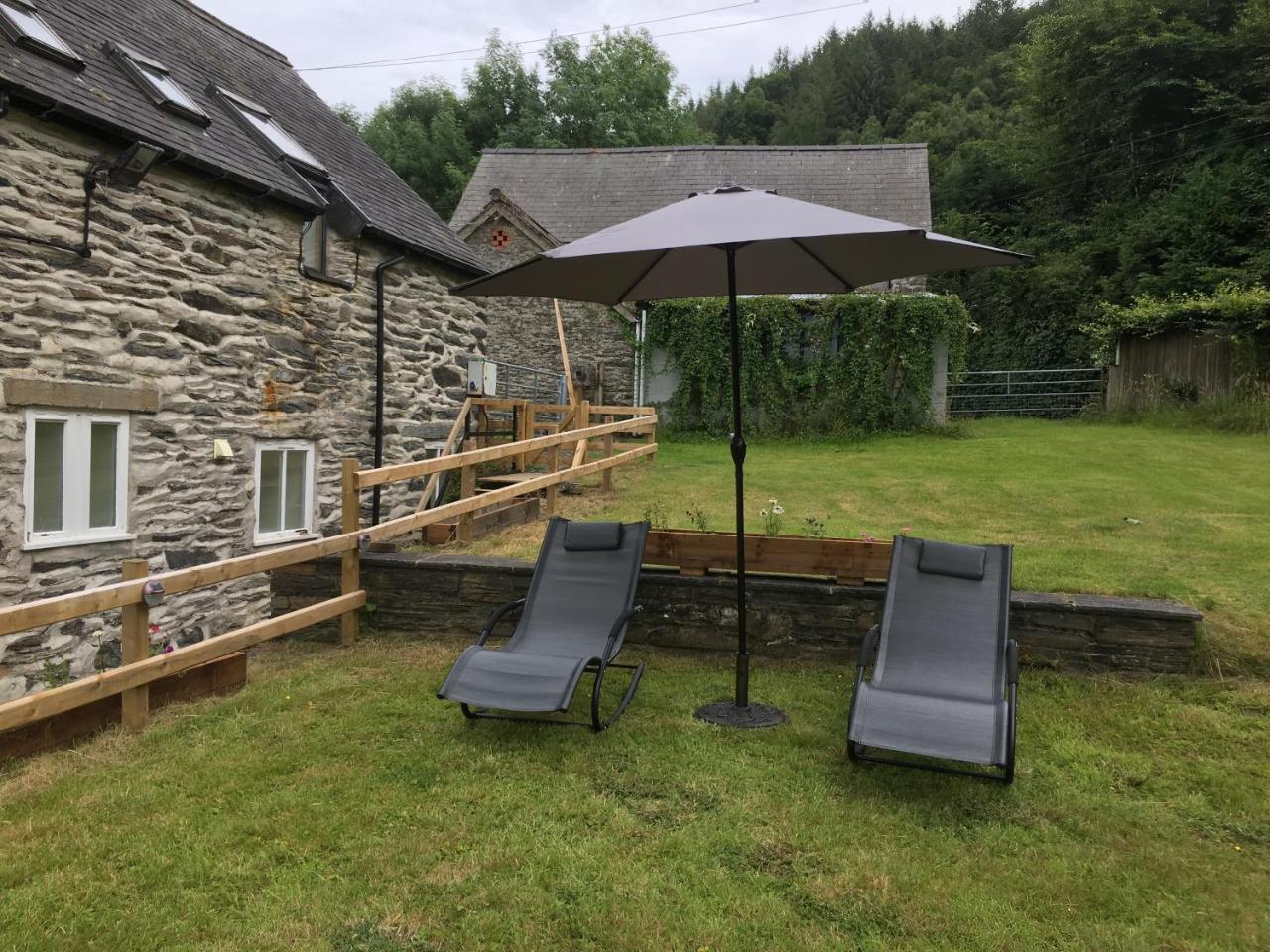 Bryn Melyn Farm Cottages 발라 외부 사진